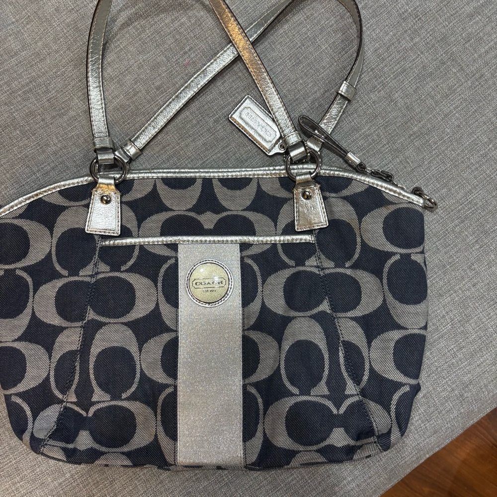 Coach Signature Canvas hand Bag - Silver and navy